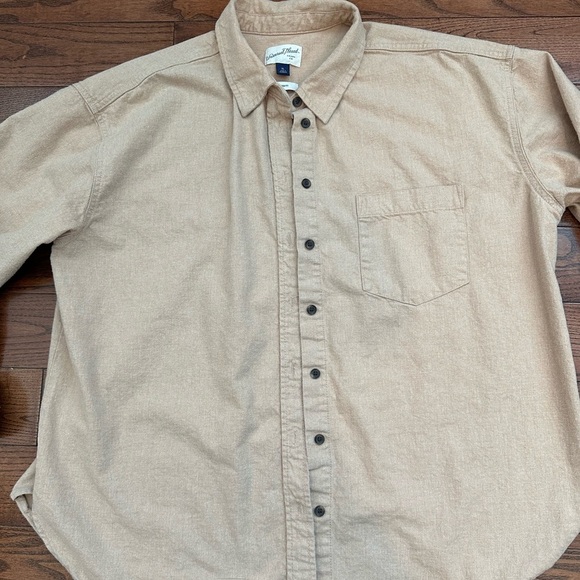 Universal Threads Oversized Fit Button Down Shirt - Picture 7 of 10